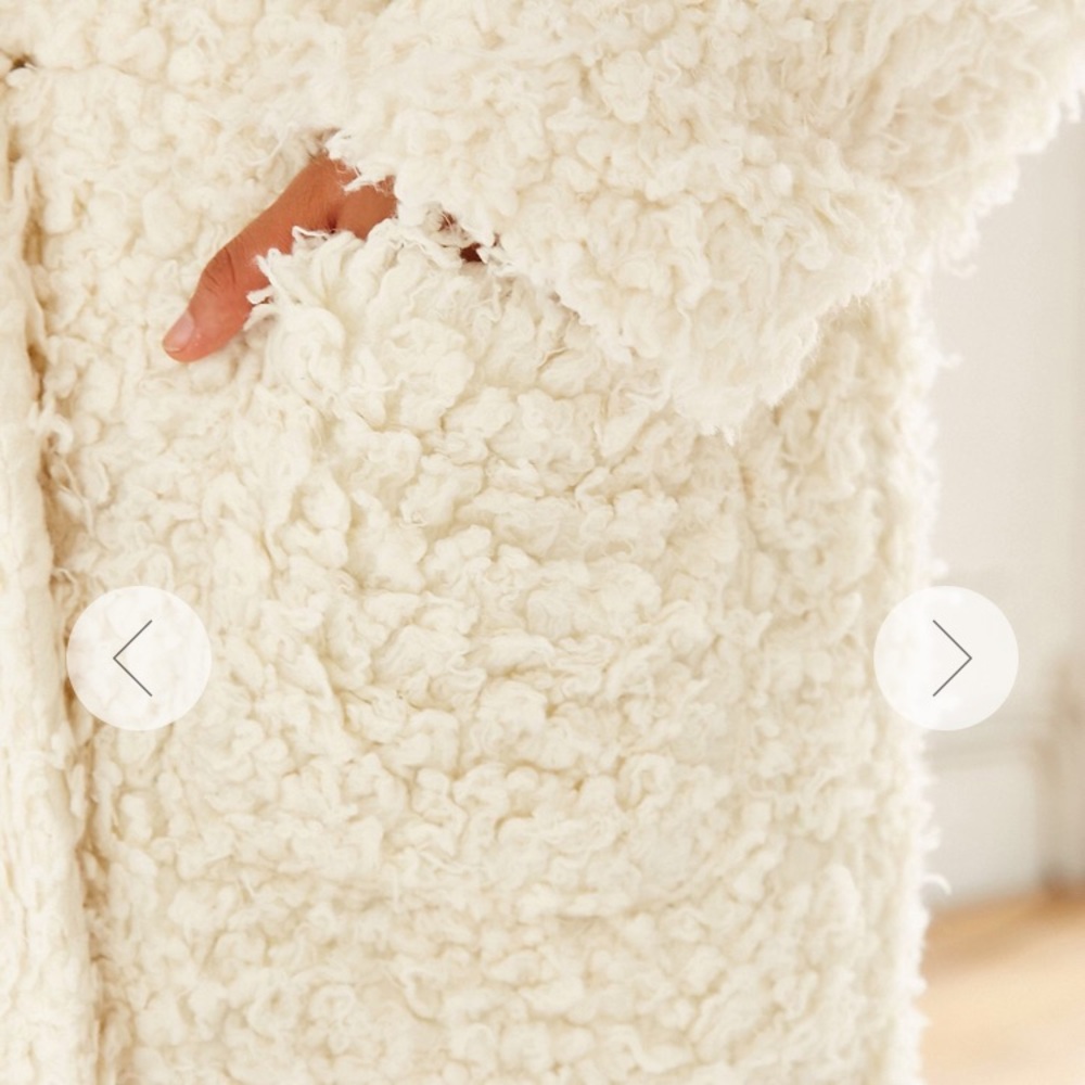 MinkPink teddy coat - Picture 5 of 7